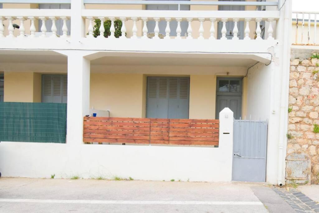 Le 92 Toulon Bas Faron Apartment Exterior photo