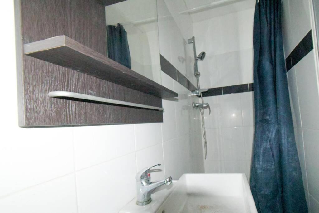 Le 92 Toulon Bas Faron Apartment Exterior photo